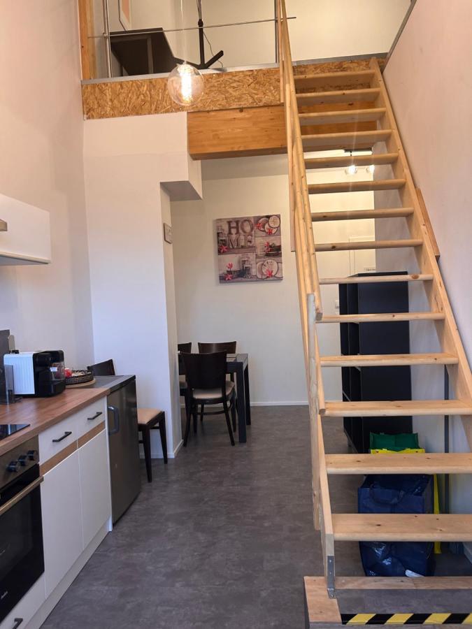 Moderne Maisonettewohnung/2 Zimmer/kueche/bad #2 *